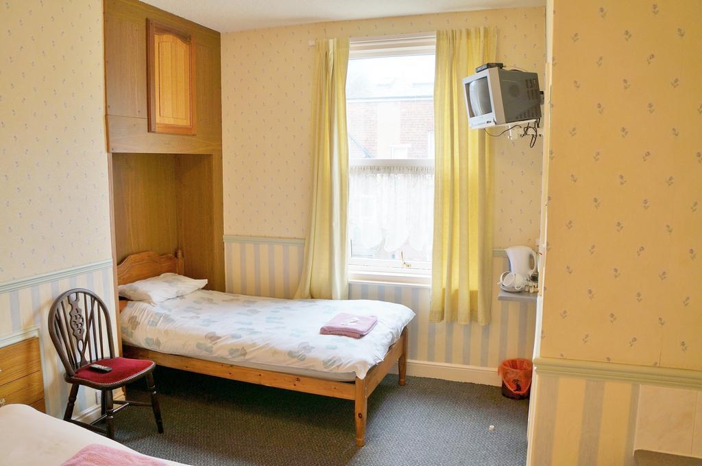 The Captain Guesthouse Scarborough Bilik gambar