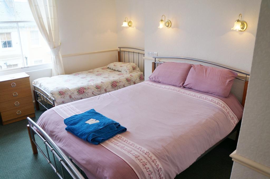 The Captain Guesthouse Scarborough Bilik gambar